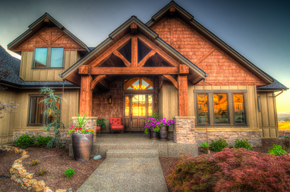 Photo of a rustic house exterior in Seattle.