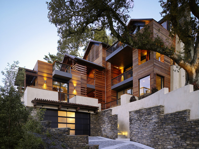 Hillside House / TWO+