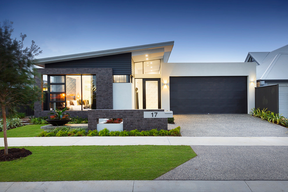 Einstöckiges Modernes Einfamilienhaus mit Mix-Fassade, bunter Fassadenfarbe und Pultdach in Perth