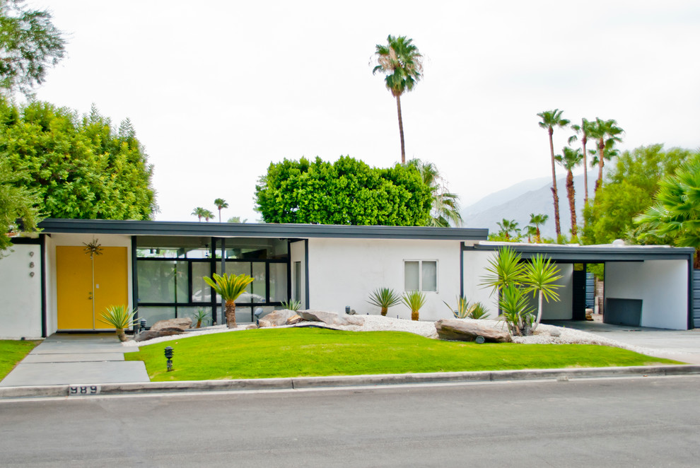 Kleines, Einstöckiges Retro Haus mit Flachdach in Los Angeles