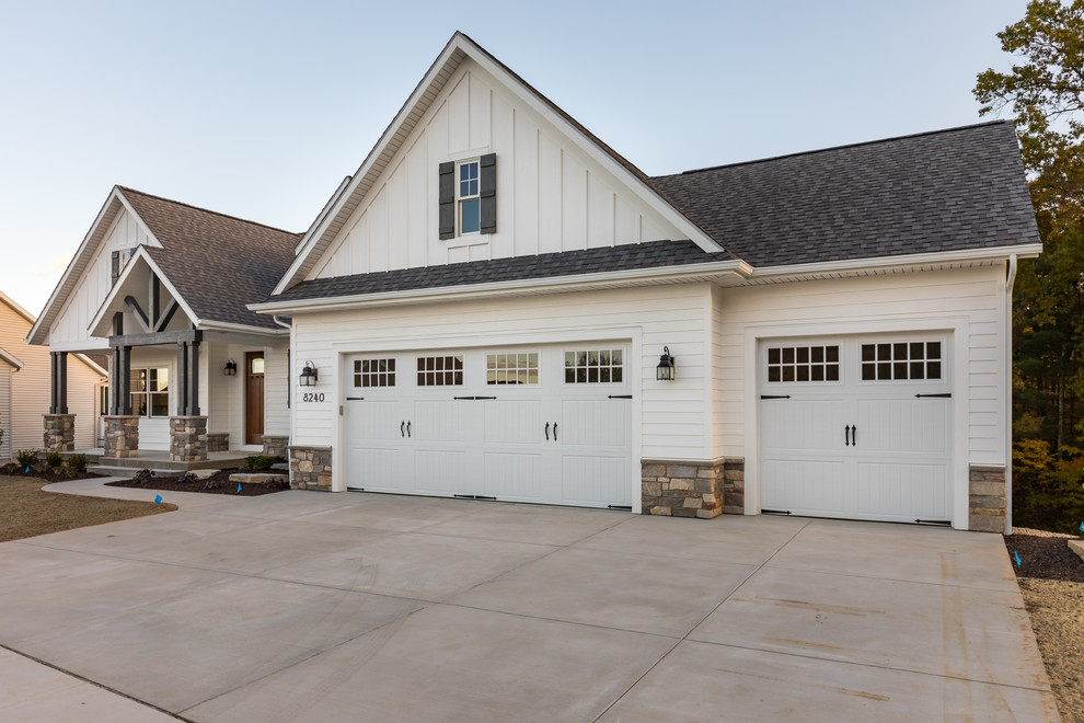 The Rockford Mi Rustic Craftsman Craftsman Garage Grand Rapids