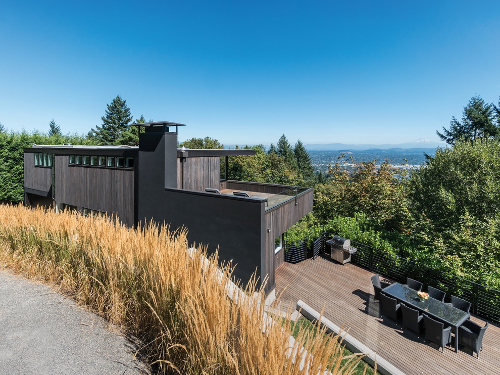 Modern exterior home idea in Portland