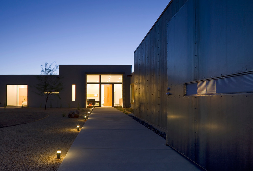 Einstöckiges Modernes Haus mit Metallfassade in Phoenix