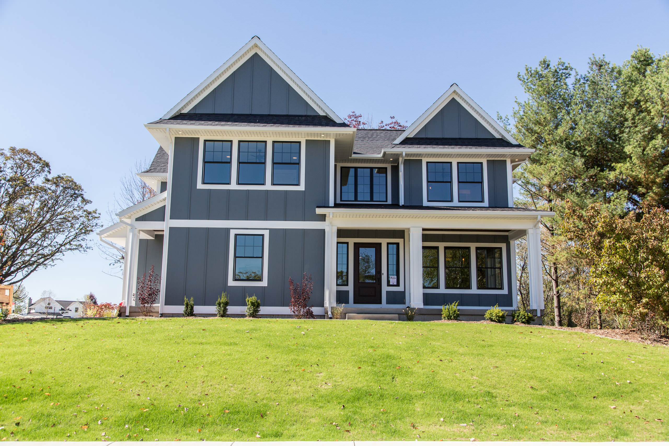 おしゃれな家の外観 縦張り の画像 21年9月 Houzz ハウズ