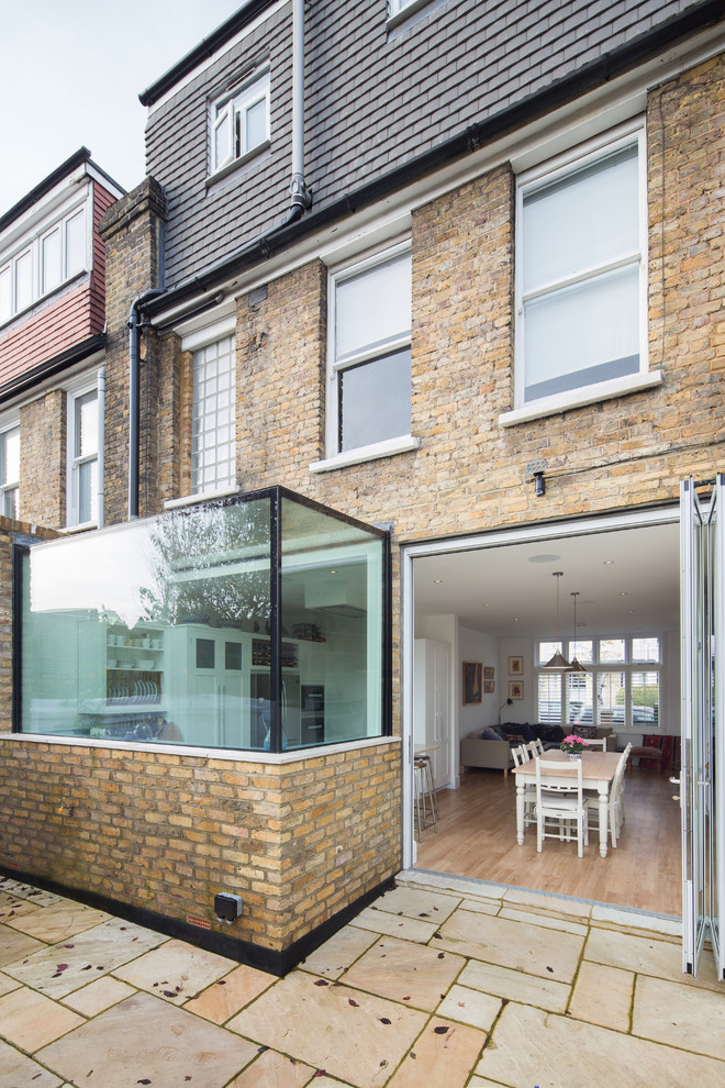 Inspiration for a contemporary rear extension in London.