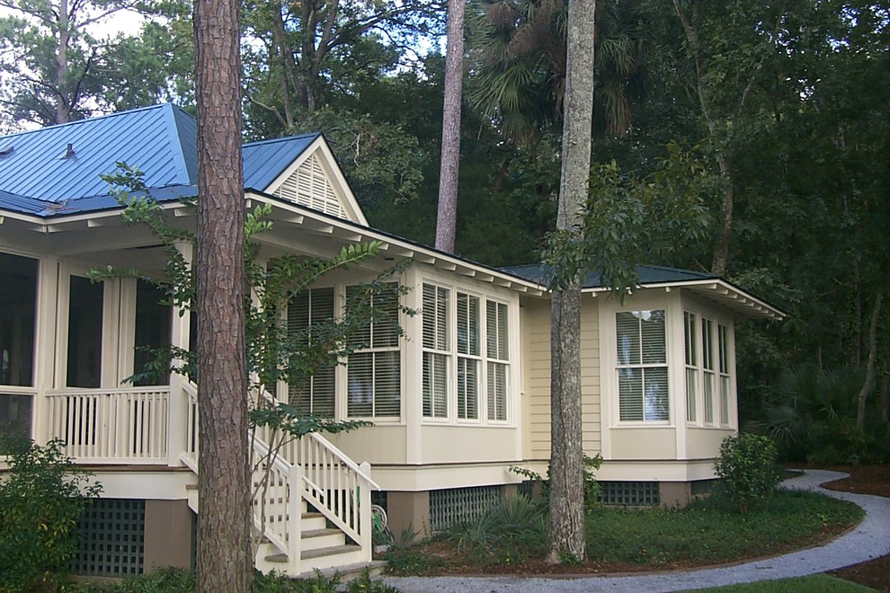 Example of a beach style exterior home design in Atlanta