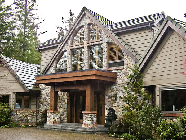 Craftsman exterior home idea in Portland