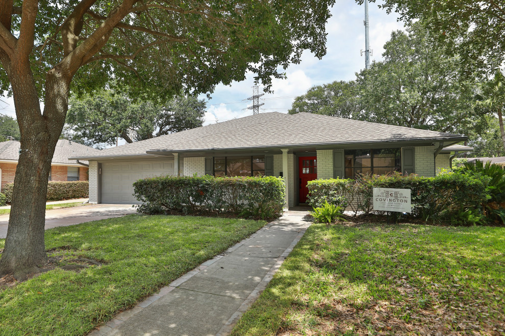 Timbergrove Houston Remodel and Addition Midcentury Exterior