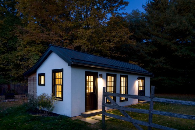 A Backyard Horse Barn Becomes a Home Office and Guest Quarters A Backyard Horse Barn Becomes A Home Office And Guest Quarters