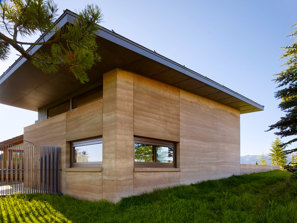 Идея дизайна: маленький дом в современном стиле для на участке и в саду