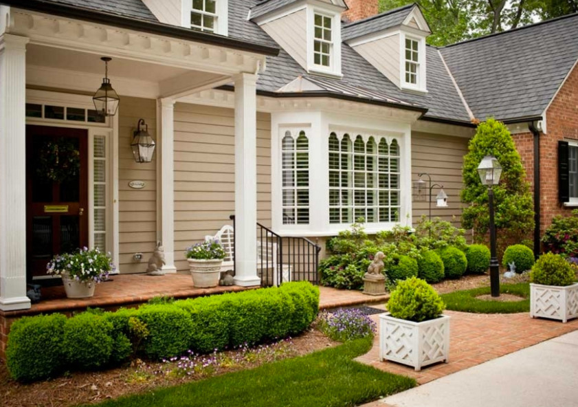 Design ideas for a traditional house exterior in Raleigh.