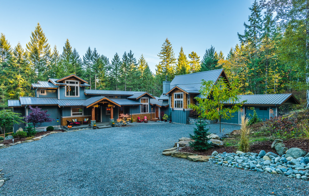 Example of a mountain style exterior home design in Vancouver