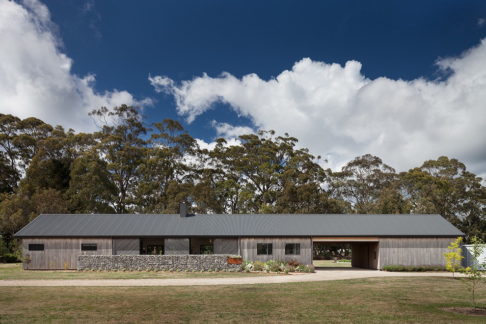 Einstöckige Moderne Holzfassade Haus mit grauer Fassadenfarbe in Geelong