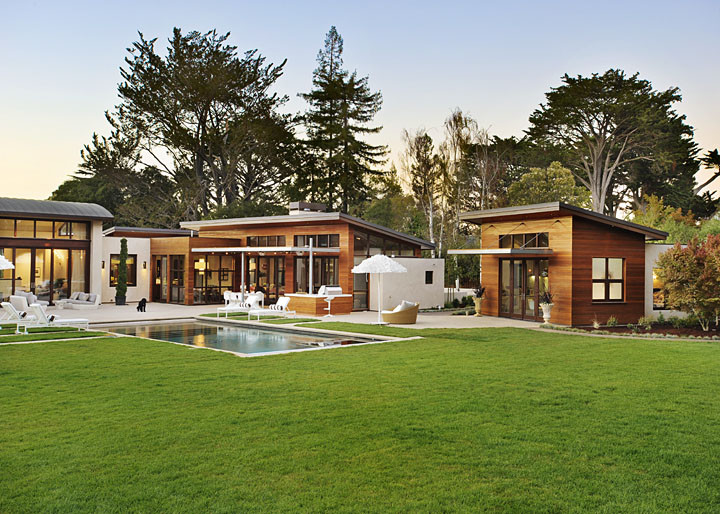 Inspiration for a contemporary exterior home remodel in San Francisco