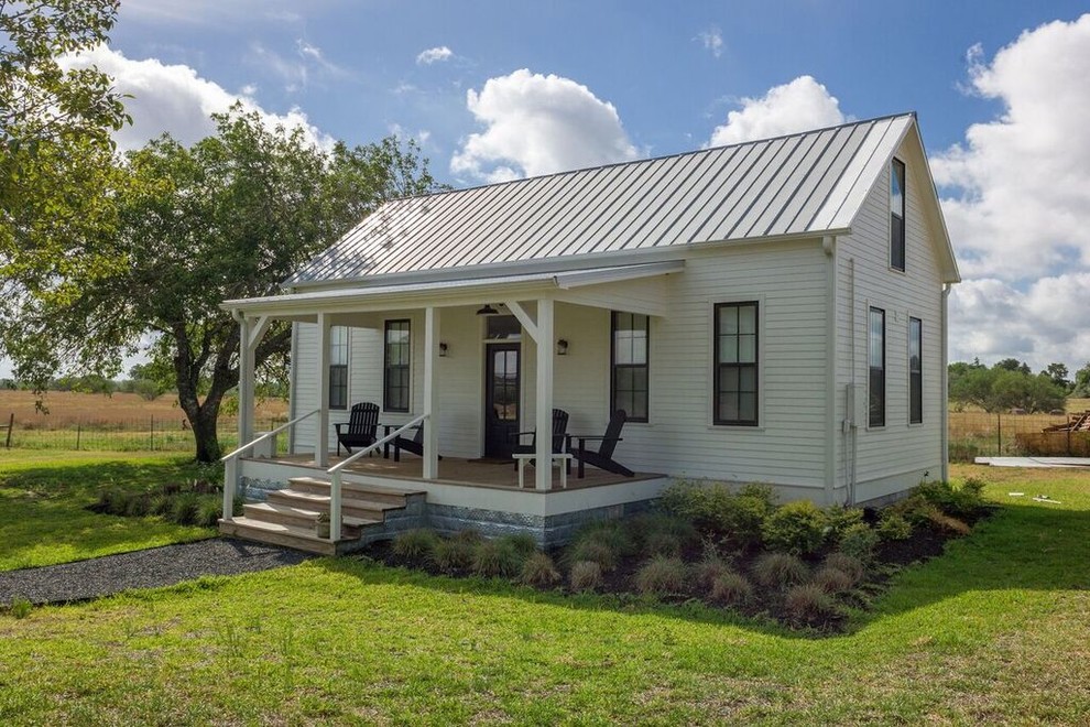 Trinity Farms - Guest House - Farmhouse - Exterior - Austin - By Round 