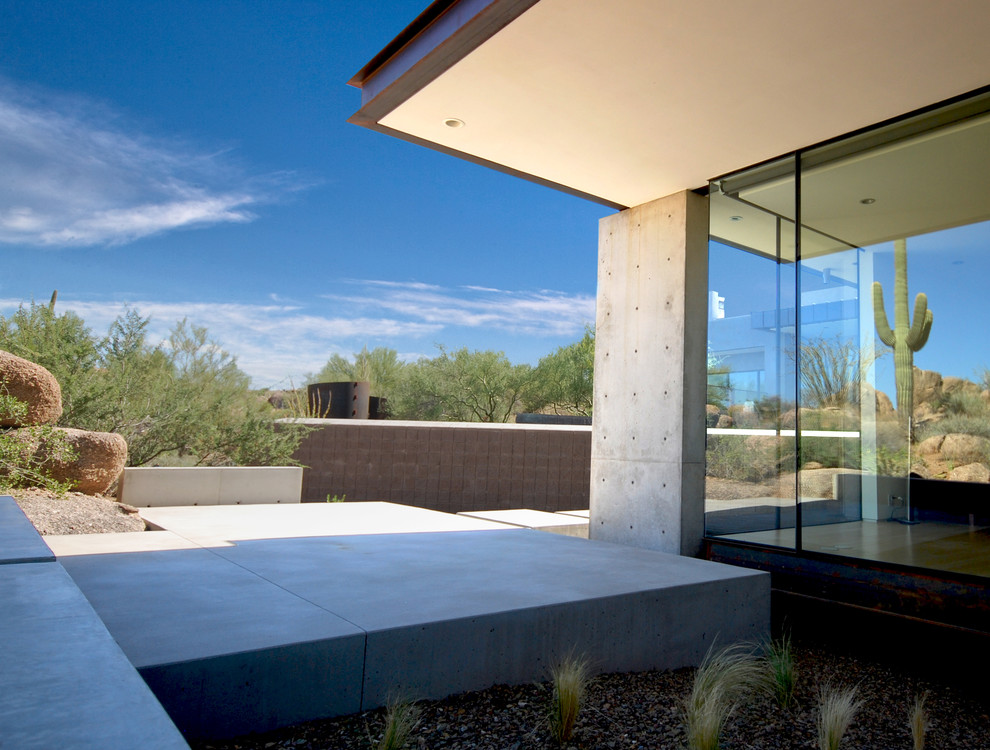 Modern house exterior in Phoenix.