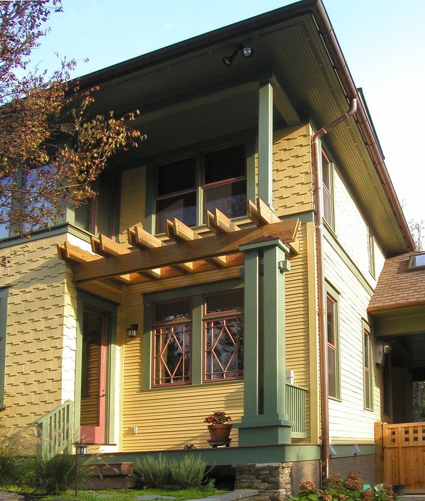 Inspiration for a craftsman exterior home remodel in DC Metro