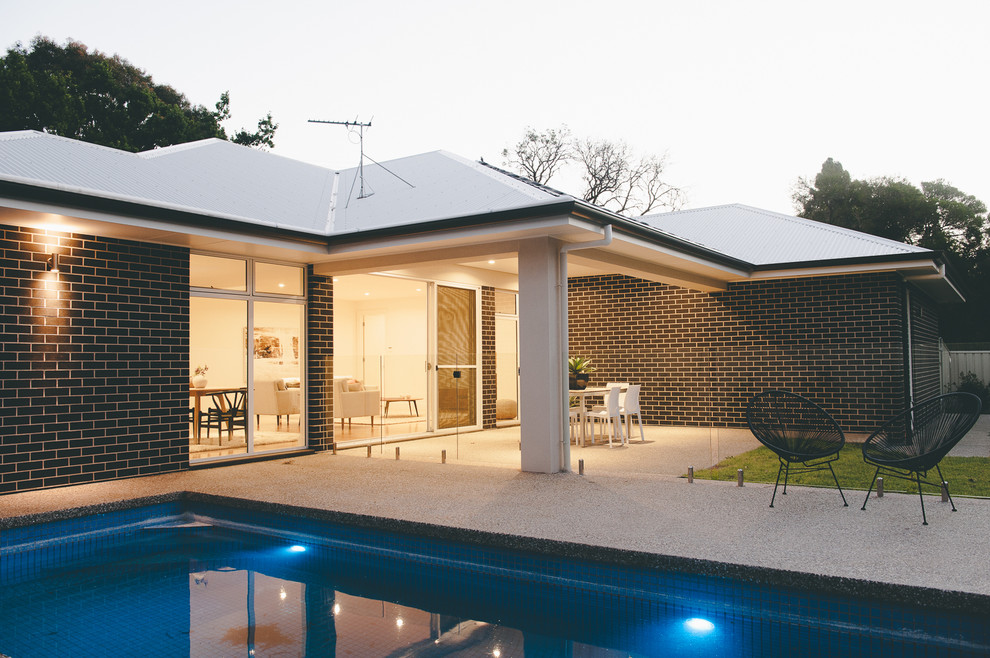 Contemporary exterior home idea in Adelaide