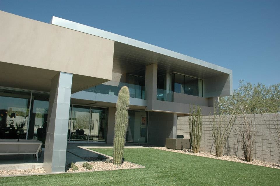 This is an example of a contemporary house exterior in Phoenix.