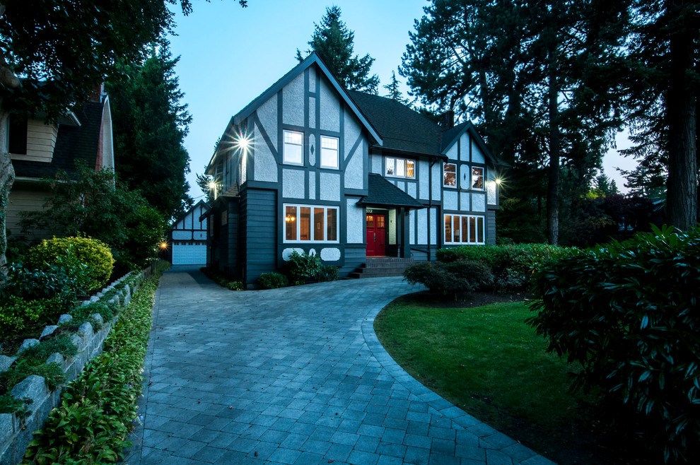Photo of a traditional house exterior in Vancouver.
