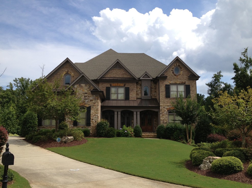 Vickery Springs Traditional Exterior Atlanta by Patrick J