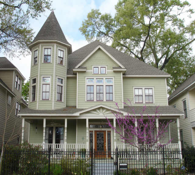 Photo of a victorian house exterior in Houston.