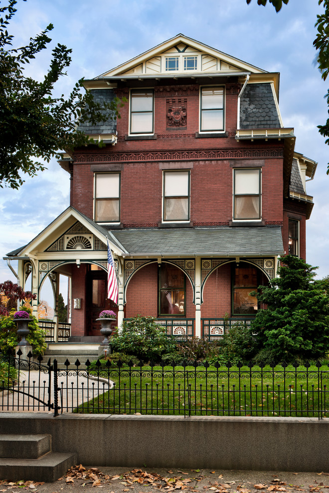 Victorian brick exterior home idea in Philadelphia