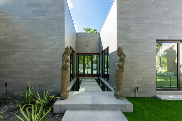 Villa Bali Modern House Exterior Miami By Blanco Design Build 