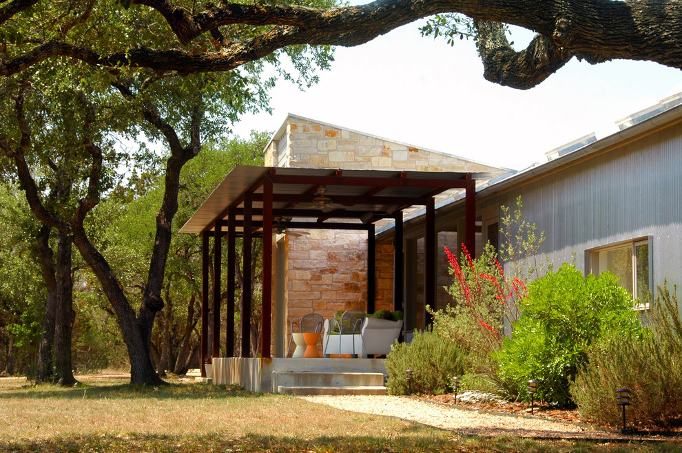 Industrial Haus mit Metallfassade in Austin