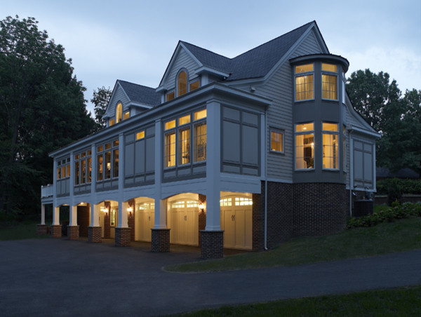 Elegant three-story exterior home photo in Philadelphia
