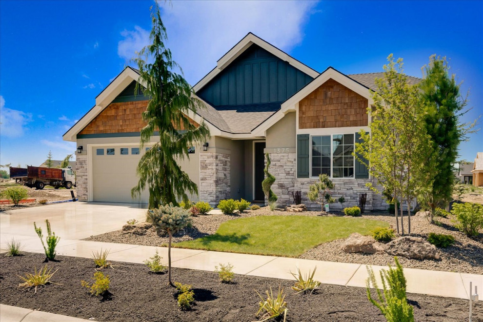 Waterfront living in Legacy... Eagle, ID Craftsman Exterior Boise