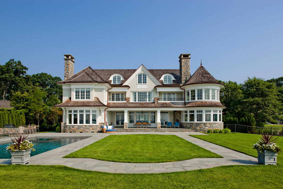 Inspiration pour une façade de maison grise victorienne.