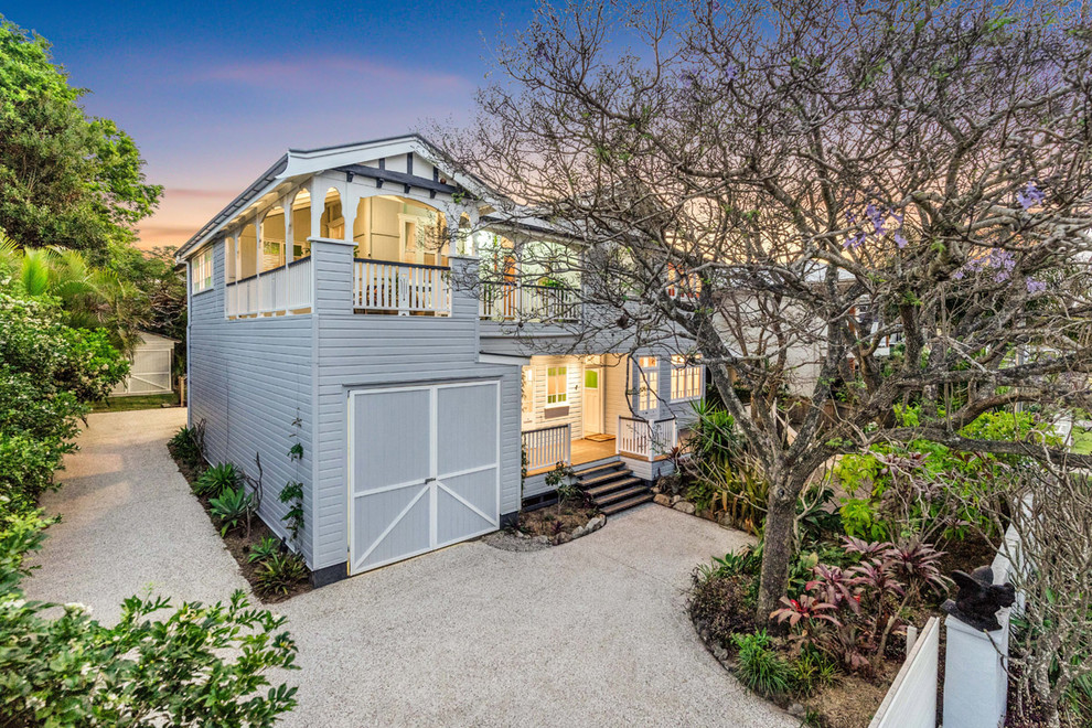 Waterview Avenue Traditional Exterior Brisbane by Saltash Homes