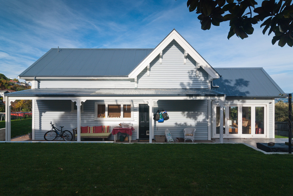 Klassische Holzfassade Haus mit blauer Fassadenfarbe in Christchurch