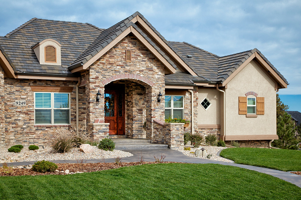 Welcoming Parker Ranch with Traditional Features - Traditional ...