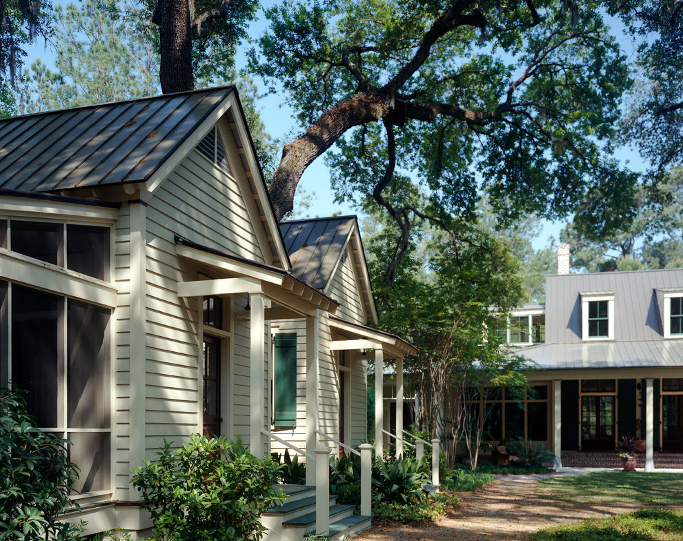 Klassisches Haus mit beiger Fassadenfarbe in Atlanta