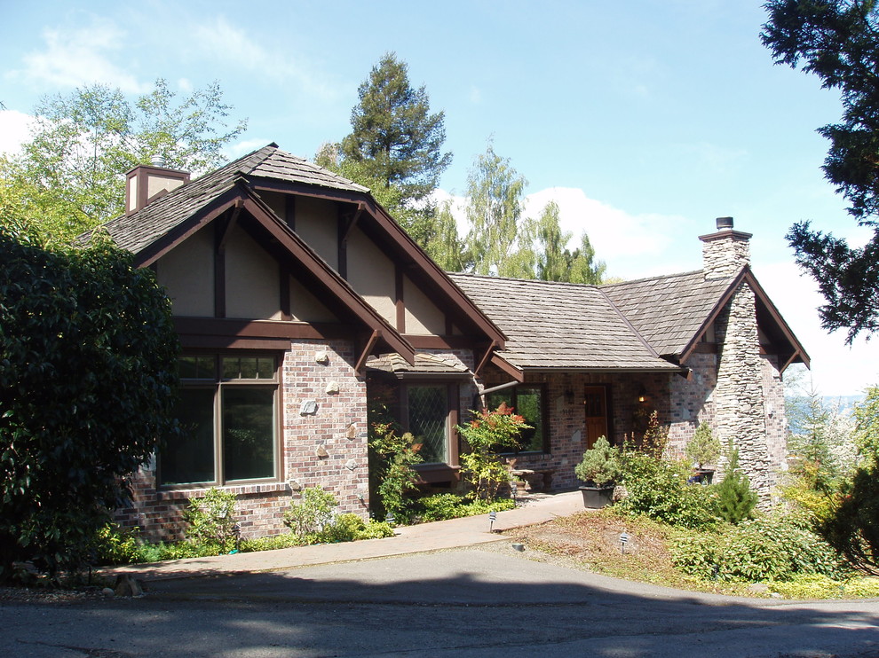 Inspiration for a traditional house exterior in Seattle.