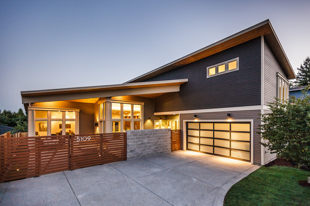 Modernes Haus mit grauer Fassadenfarbe in Seattle