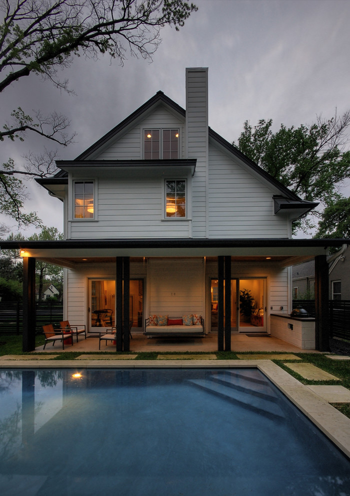 This is an example of a modern house exterior in Austin.