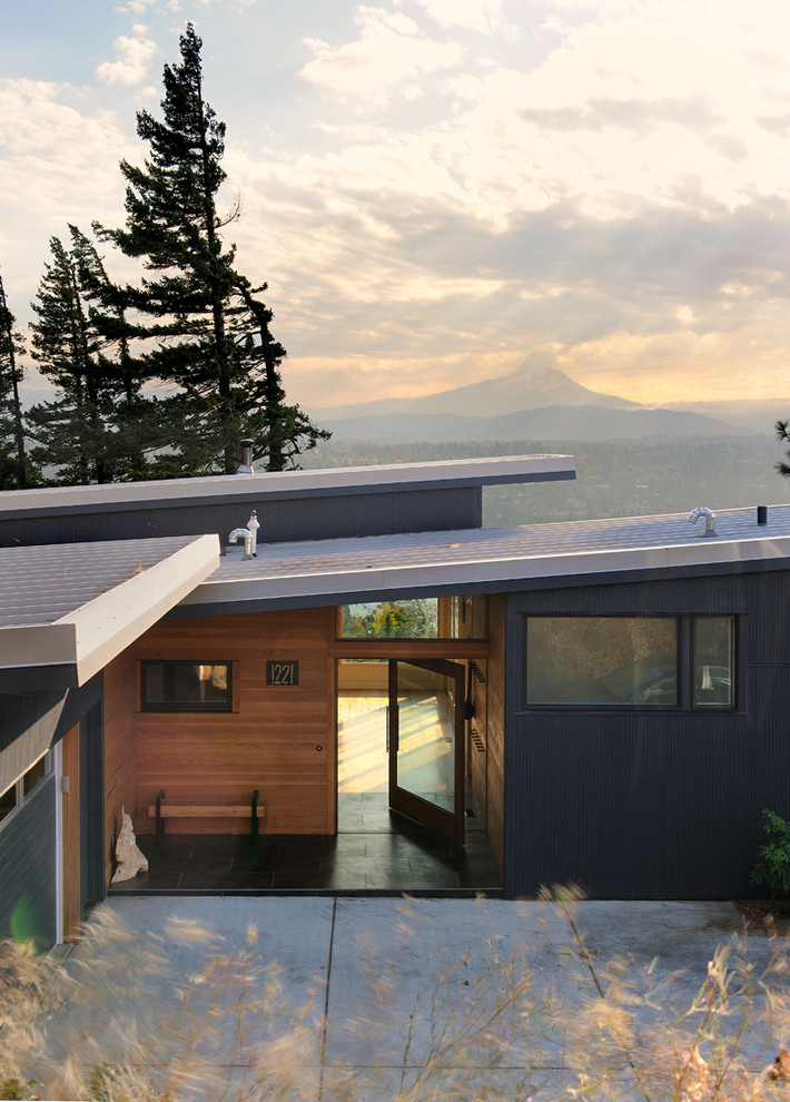White Salmon House Modern Exterior Portland by Encircle Design