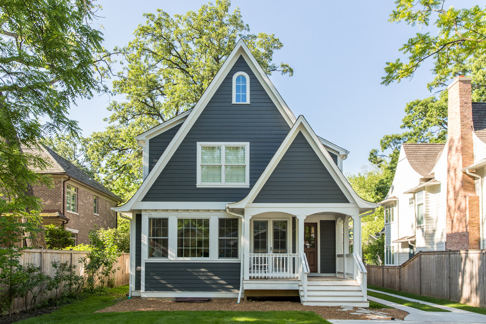 Стильный дизайн: деревянный, синий дом в классическом стиле - последний тренд