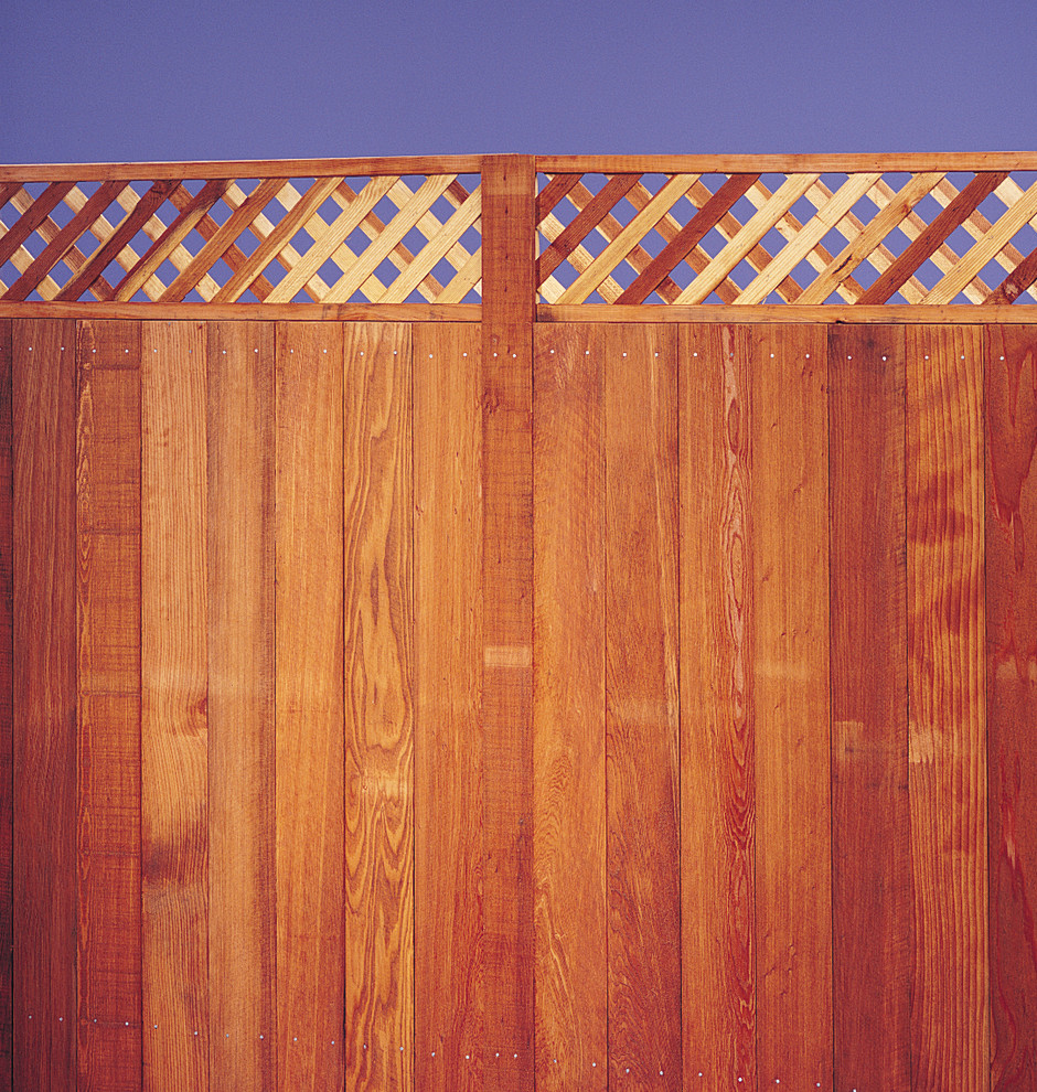 Wood Lattice Top Fence with PostMaster® Steel Fence Post System