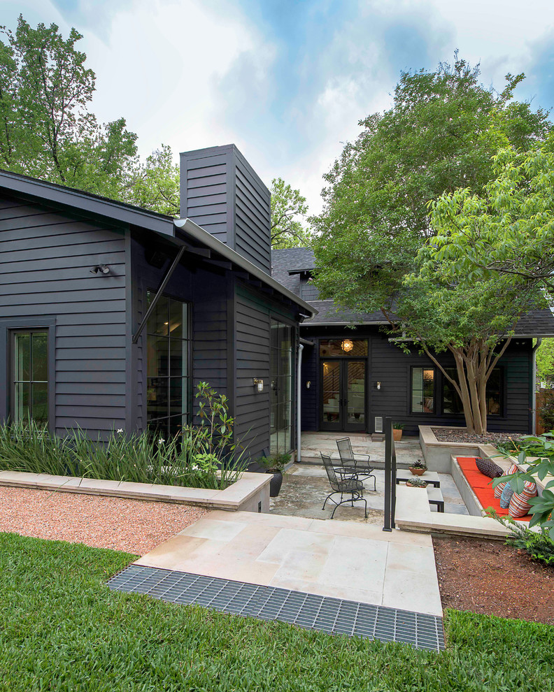 Inspiration for a classic house exterior in Austin.