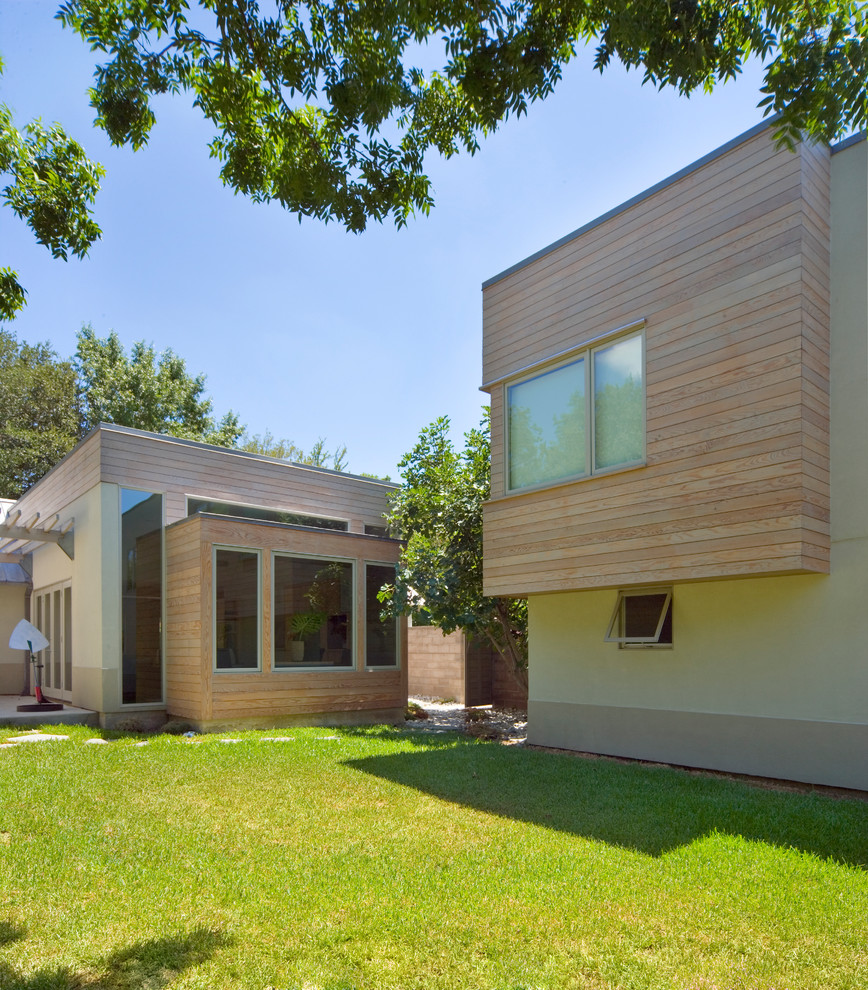 Einstöckige Moderne Holzfassade Haus in Dallas