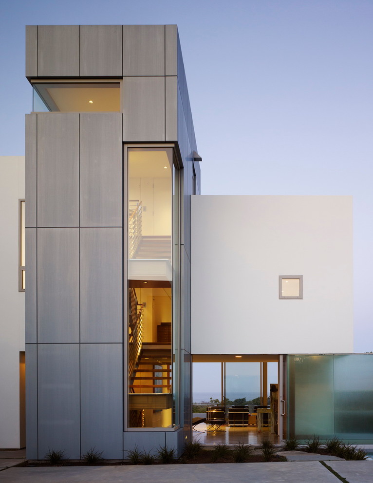This is an example of a modern house exterior in San Francisco with three floors.