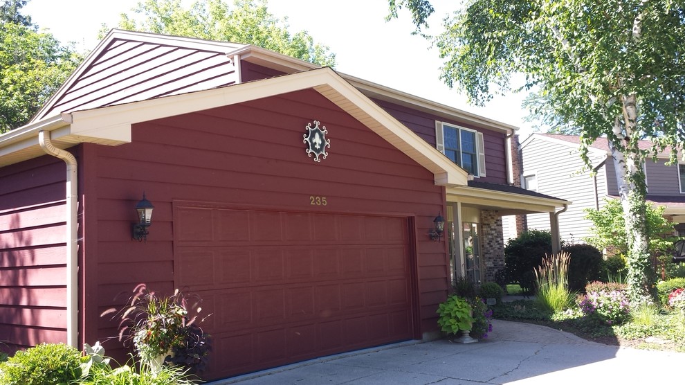 Источник вдохновения для домашнего уюта: двухэтажный, деревянный, красный дом среднего размера в классическом стиле