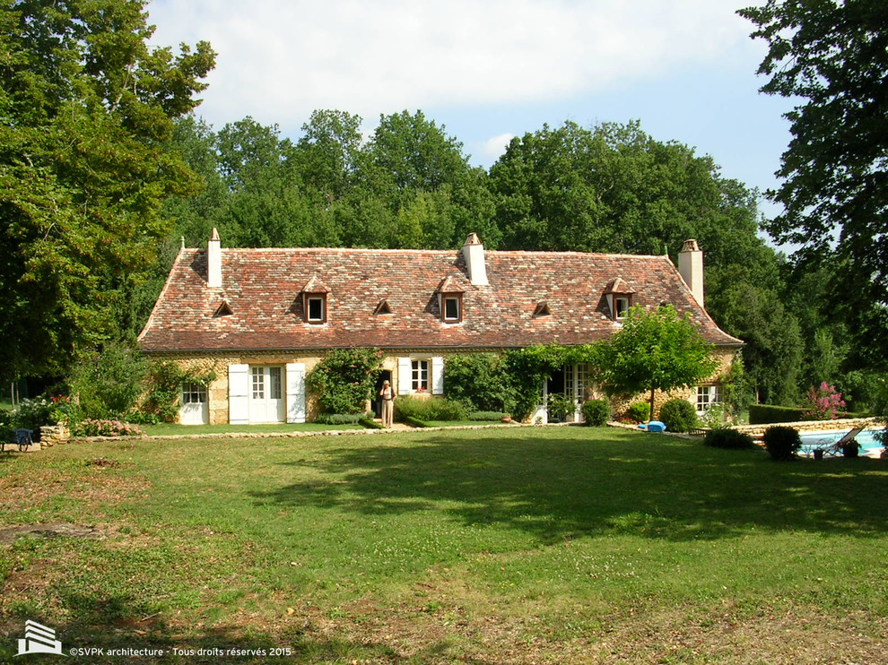 Großes, Zweistöckiges Landhaus Haus mit Steinfassade in Bordeaux