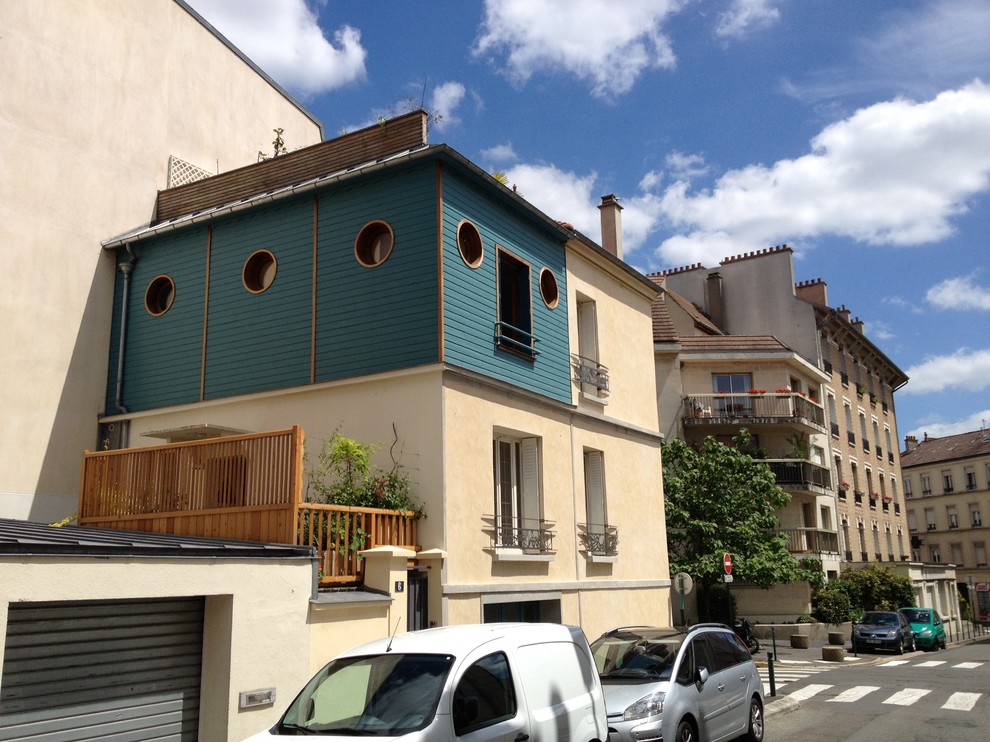 Eclectic exterior home idea in Paris