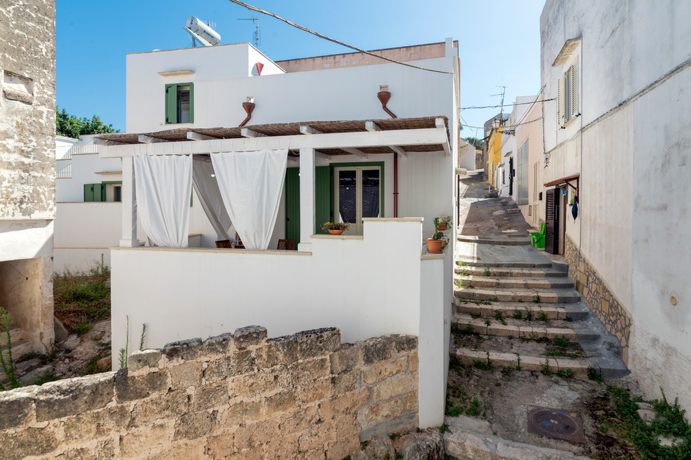 Ispirazione per la facciata di una casa mediterranea
