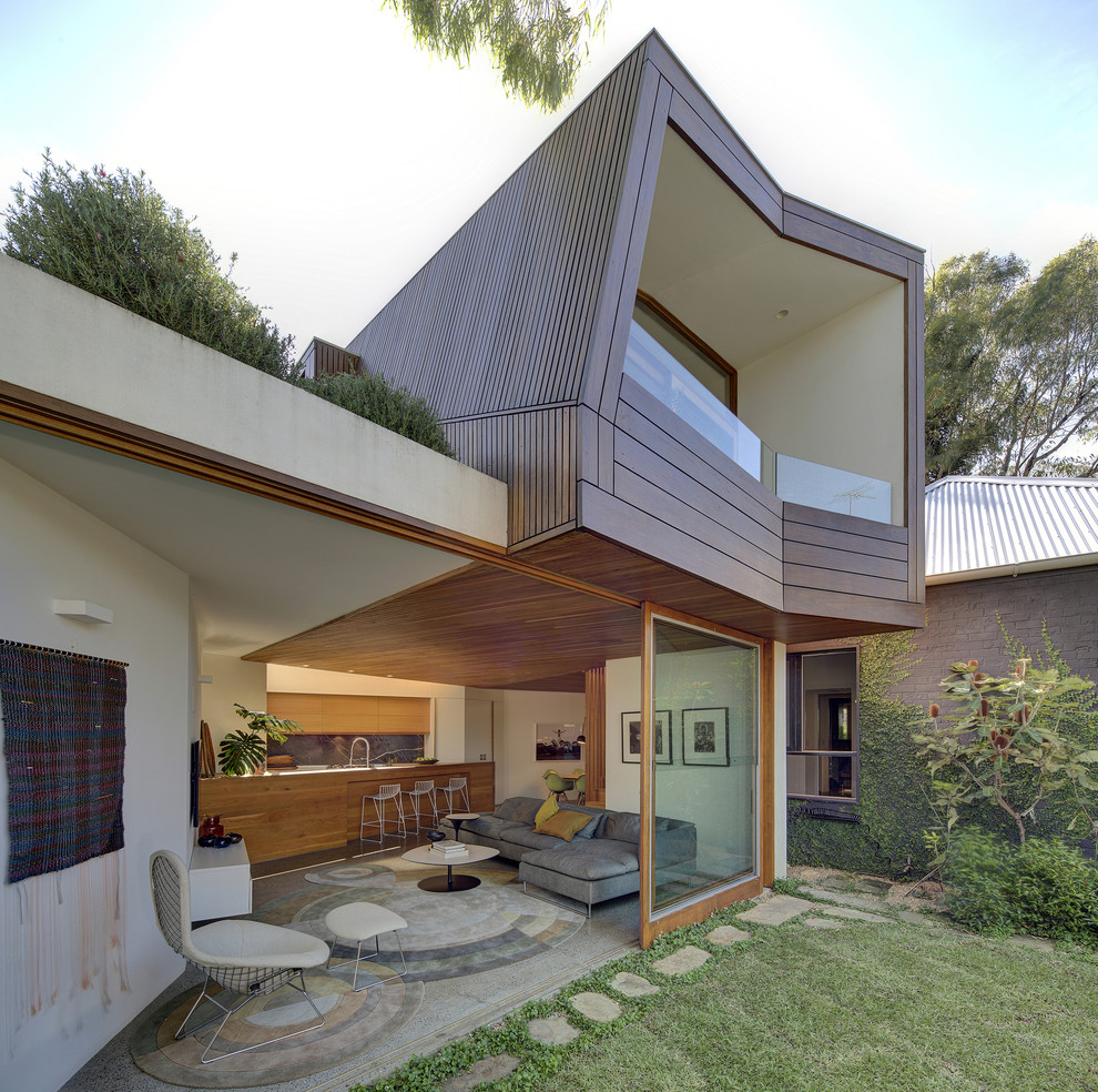 This is an example of a contemporary house exterior in Sydney.